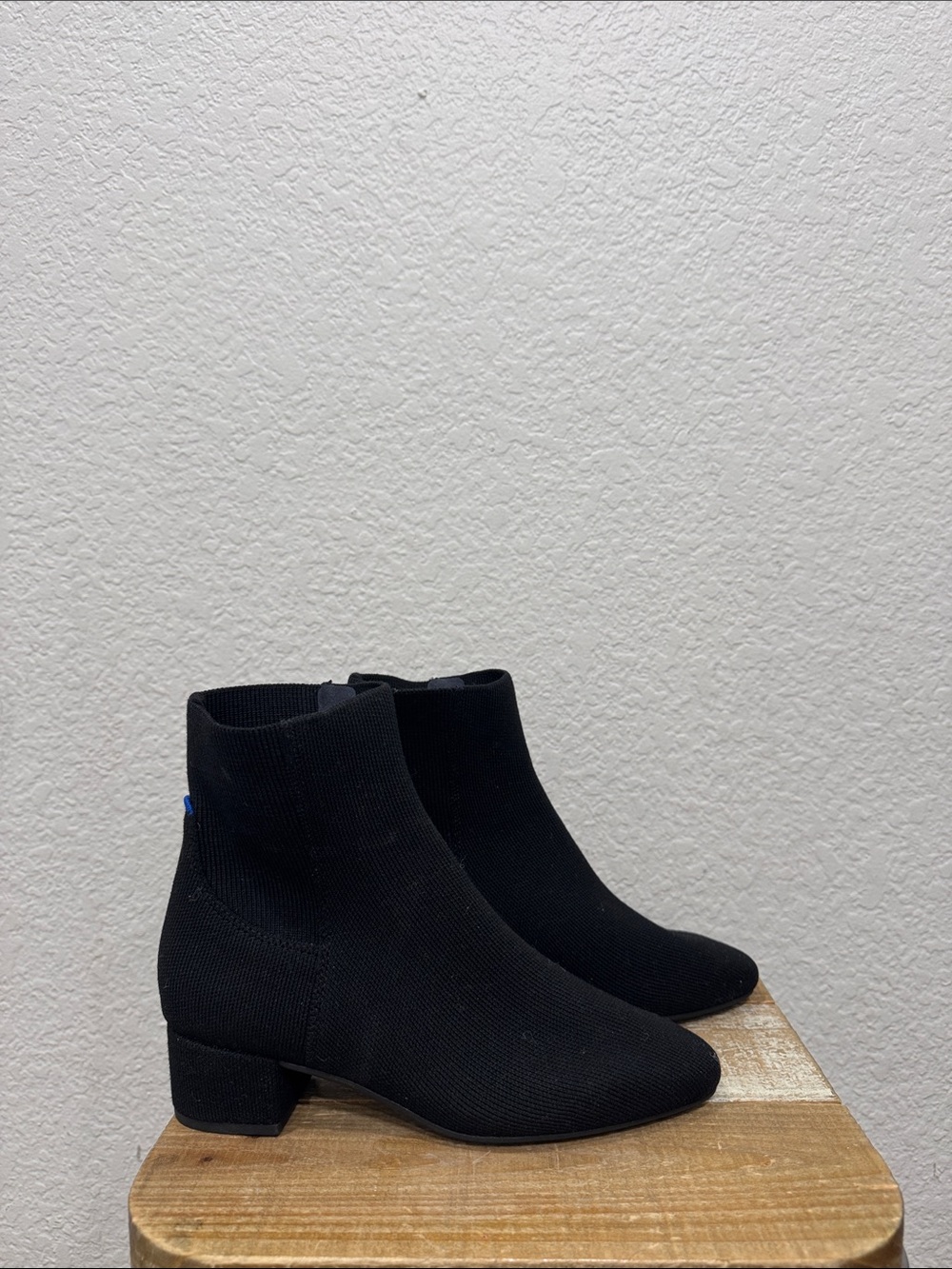 Rothy’s Classic Boot Black Knit Chelsea Size 7 NEW - Picture 3 of 9